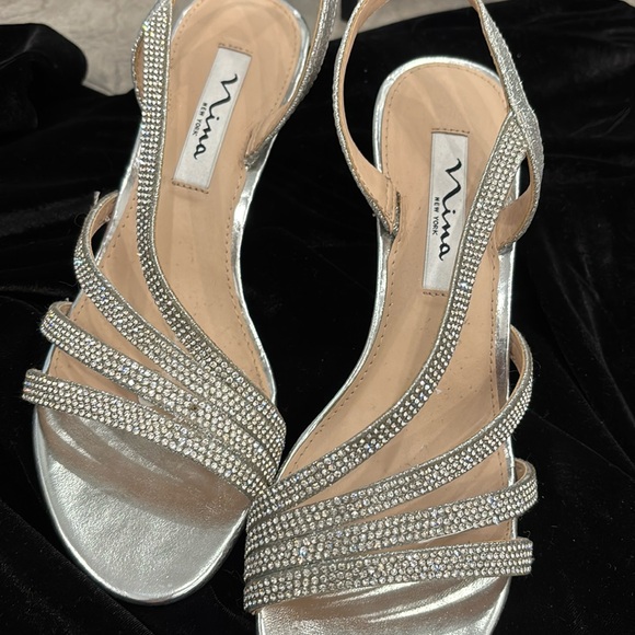 Nina New York 7.5 kitten heels
NWOT - Picture 1 of 6